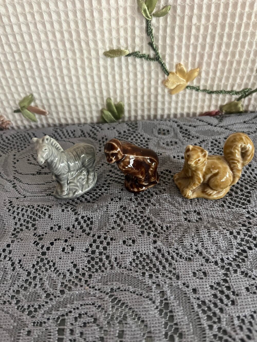 Wade Whimsies Lot of 3 England Miniature Figurines Squirrel Elephant Gorilla